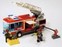 32_fire_truck_action3_big.jpg