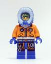 09_minifigs_front_small.jpg