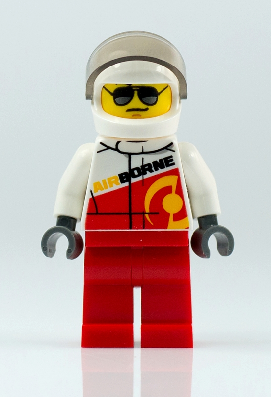 09a_minifig_big.jpg