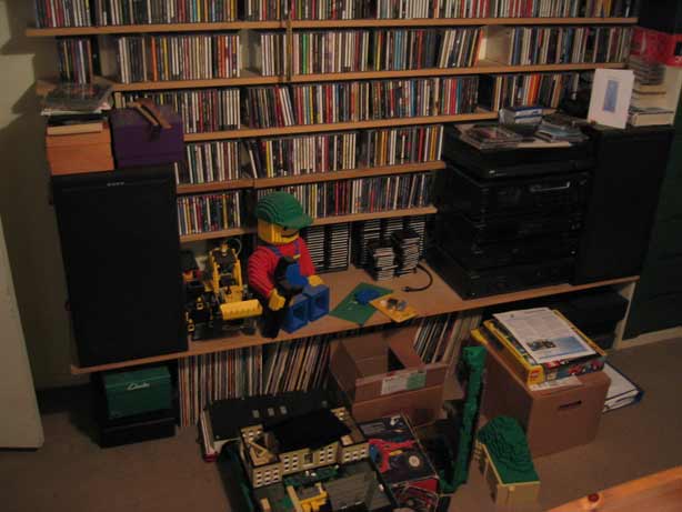 storage3lyingaround.jpg