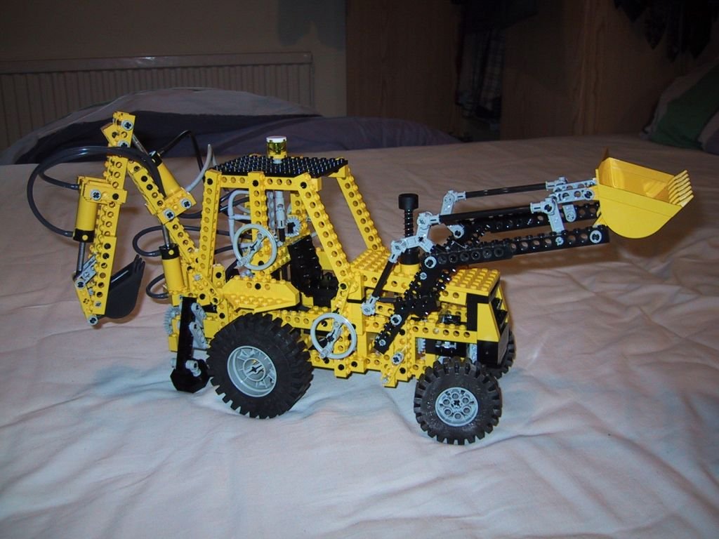 backhoe_right.jpg