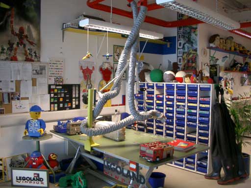 modelshop140404workstation.jpg