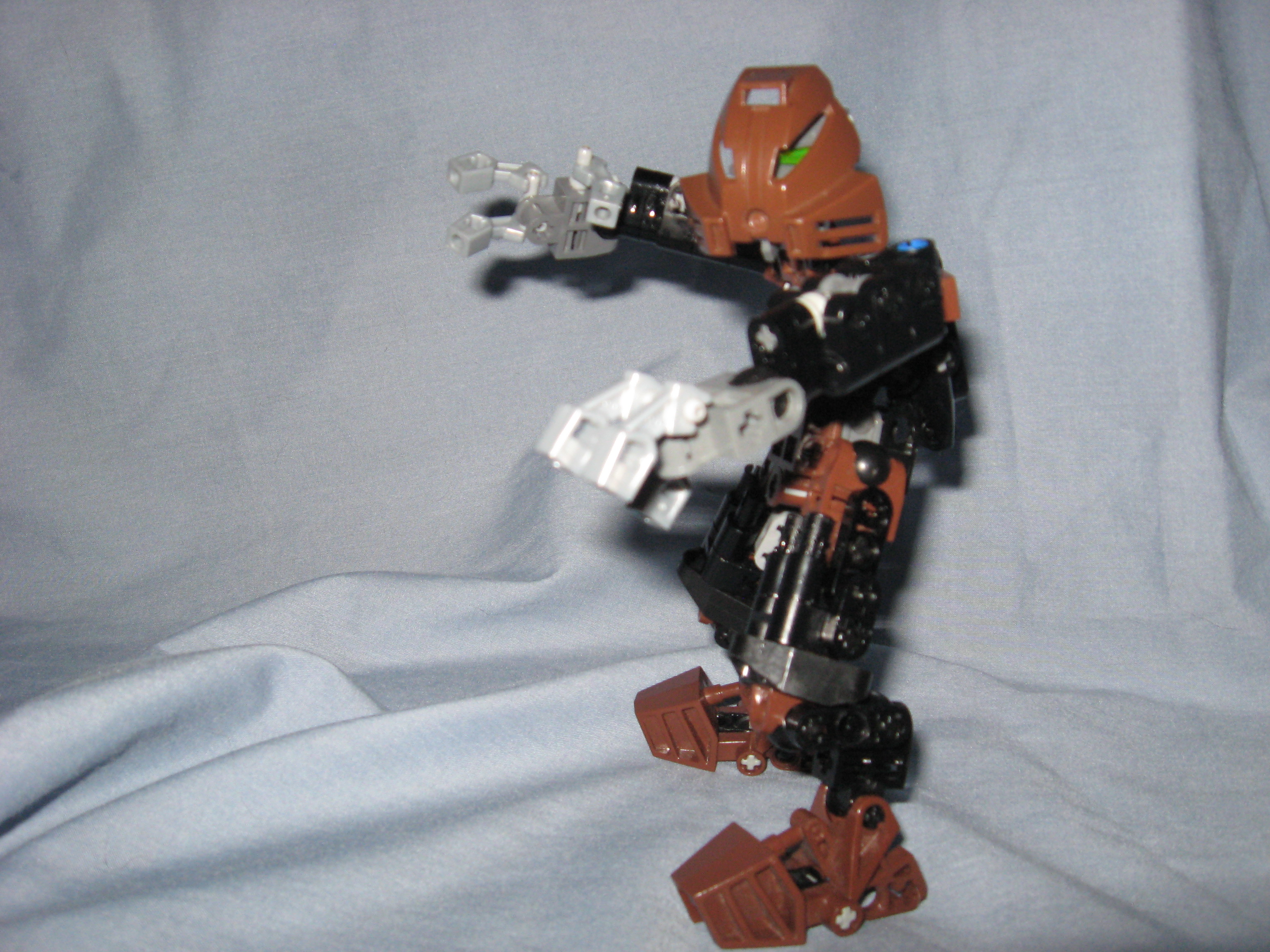 vasta_pose.jpg