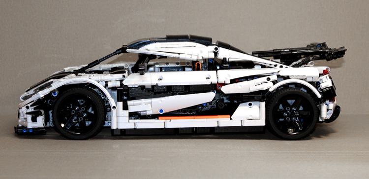 koenigsegg_one-1_left_2.jpg