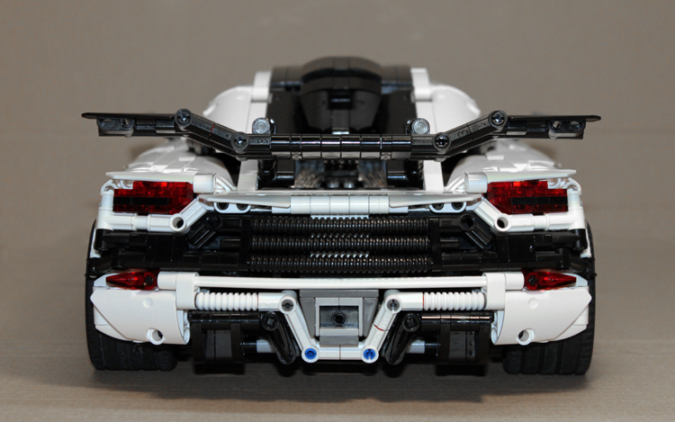 koenigsegg_one-1_rear_1.jpg