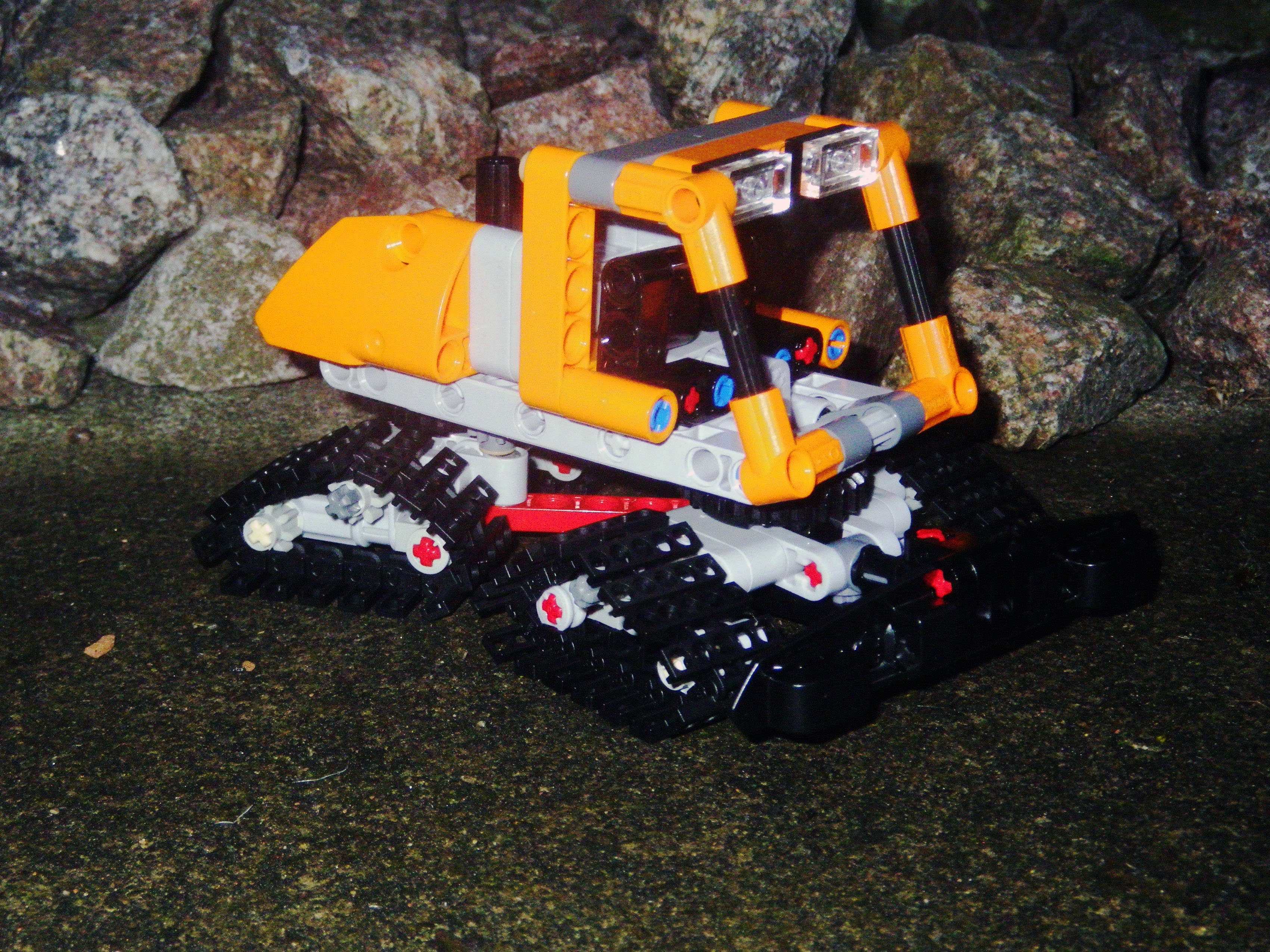 snocat_1.jpg