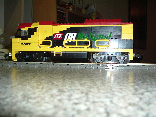 qr_trains_in_lego_001.jpg