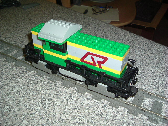 qr_trains_in_lego_006.jpg
