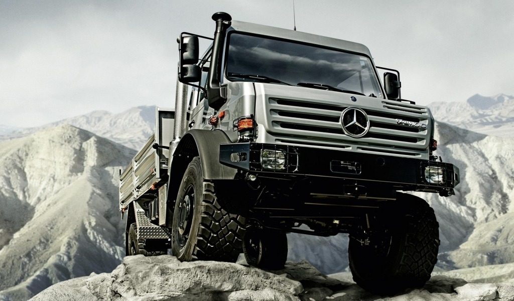 mercedes-unimog-u5000-1024-600-6184.jpg