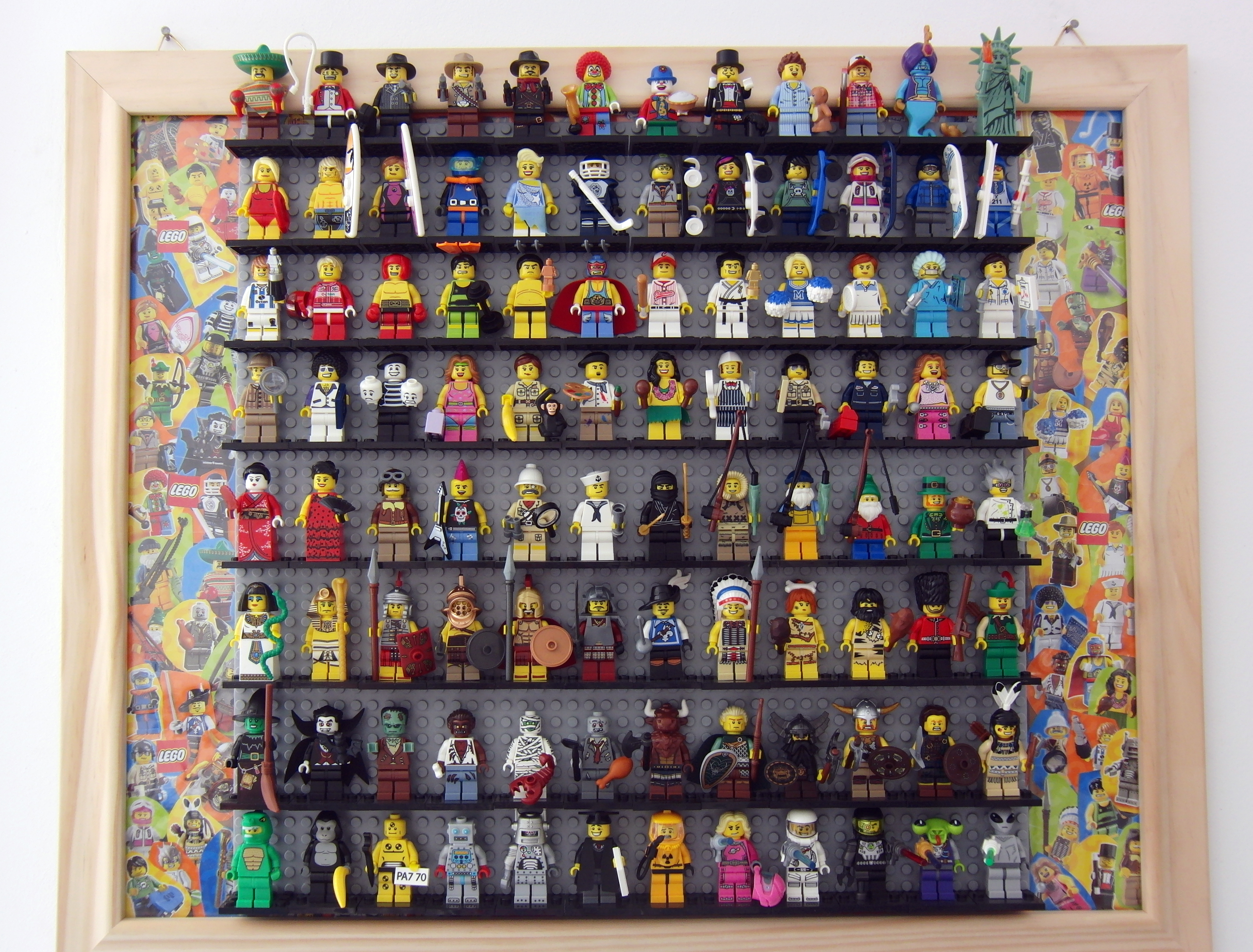minifigures_s1-6.jpg