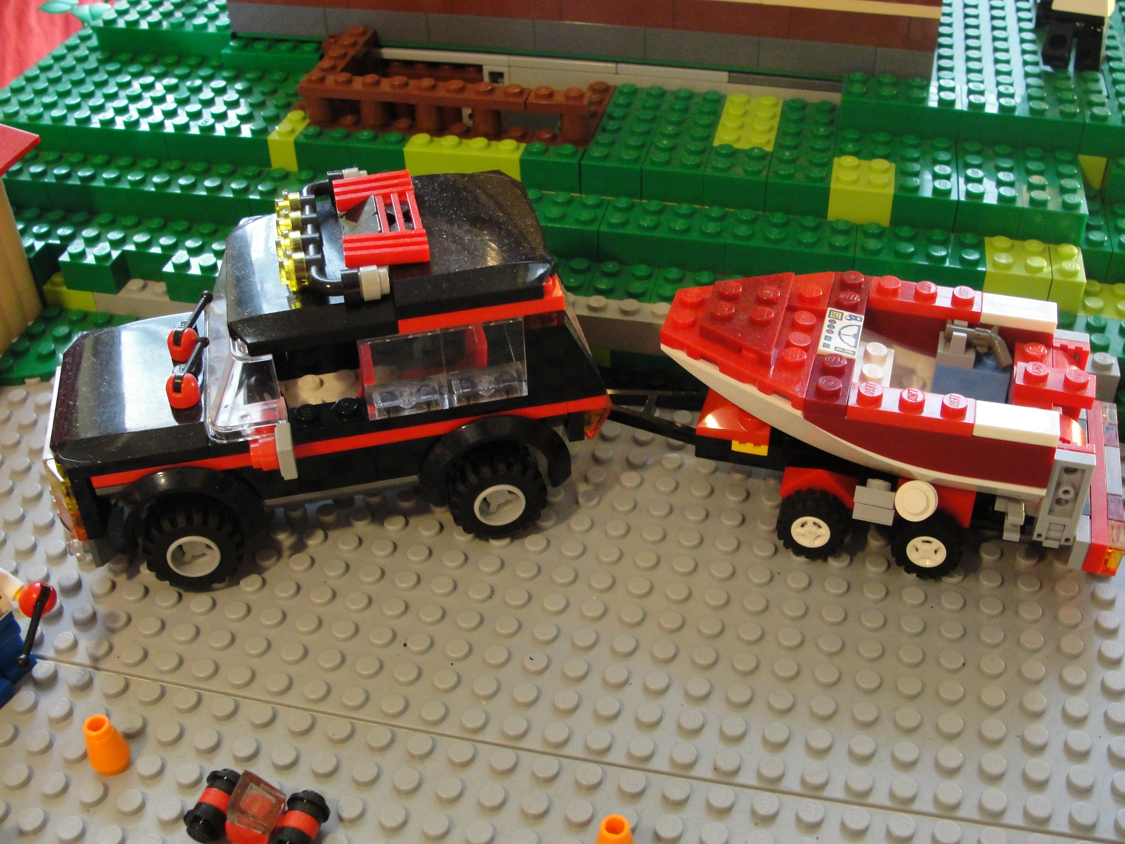 4x4_with_boat.jpg