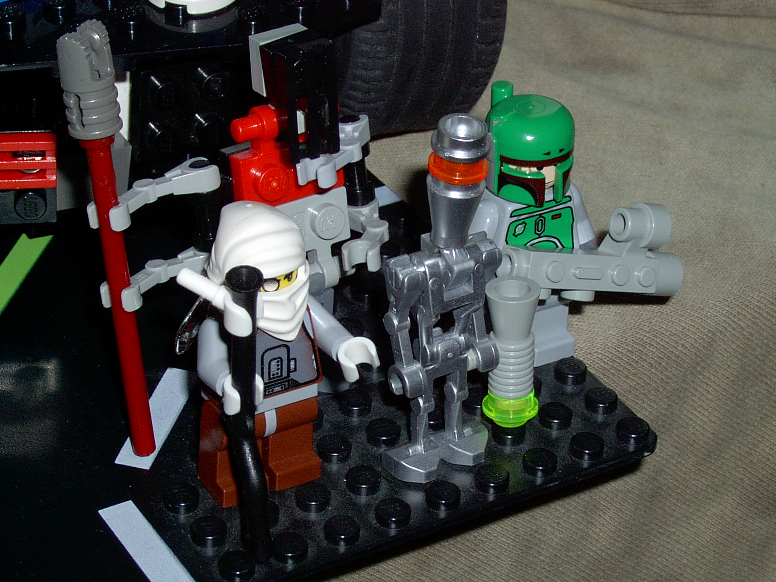 bounty_hunters_and_gg.jpg