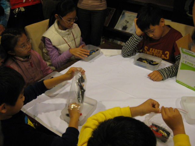 pl980207_079.jpg