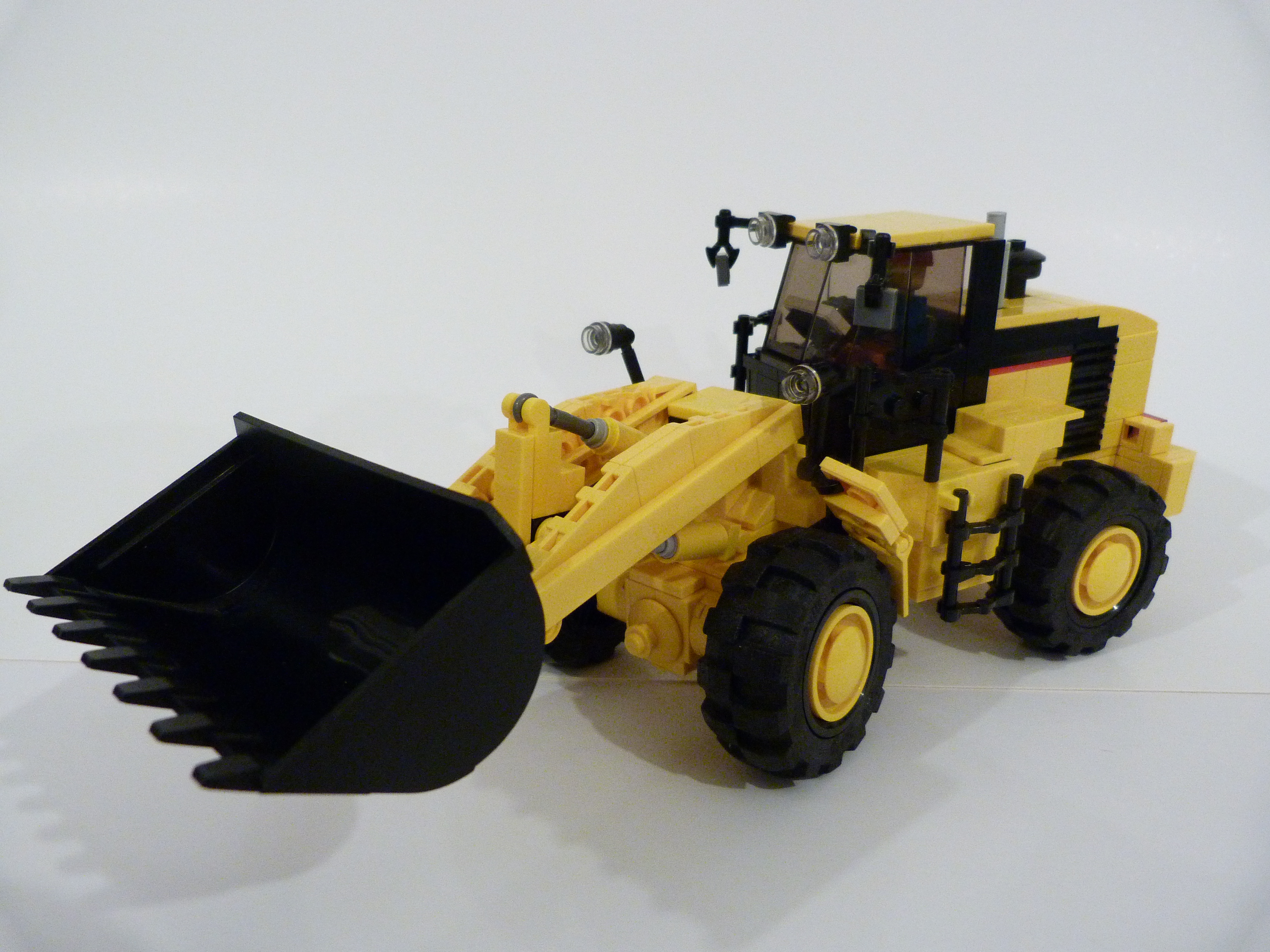 new_cat_wheel_loader_0001.jpg