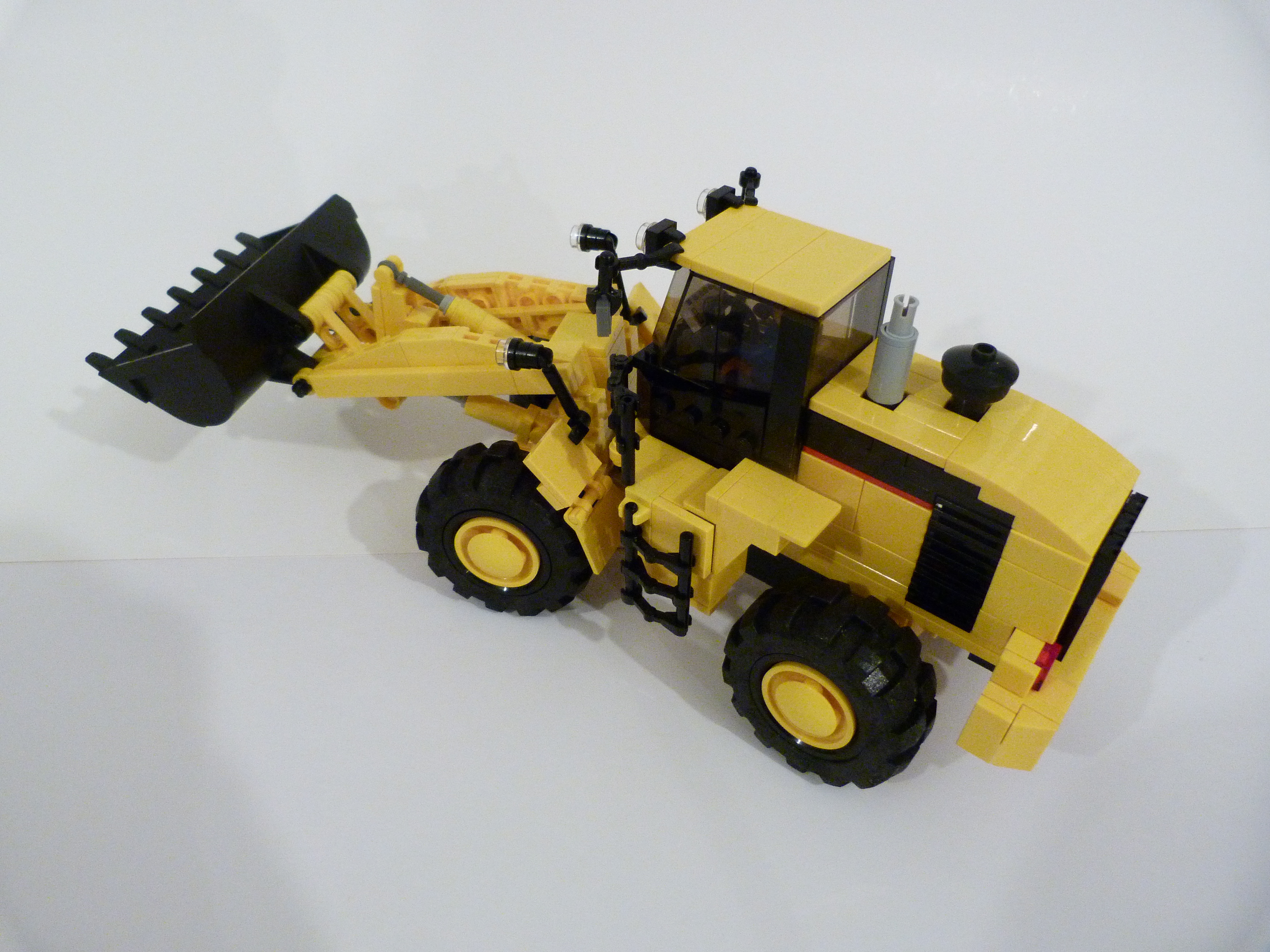 new_cat_wheel_loader_002.jpg