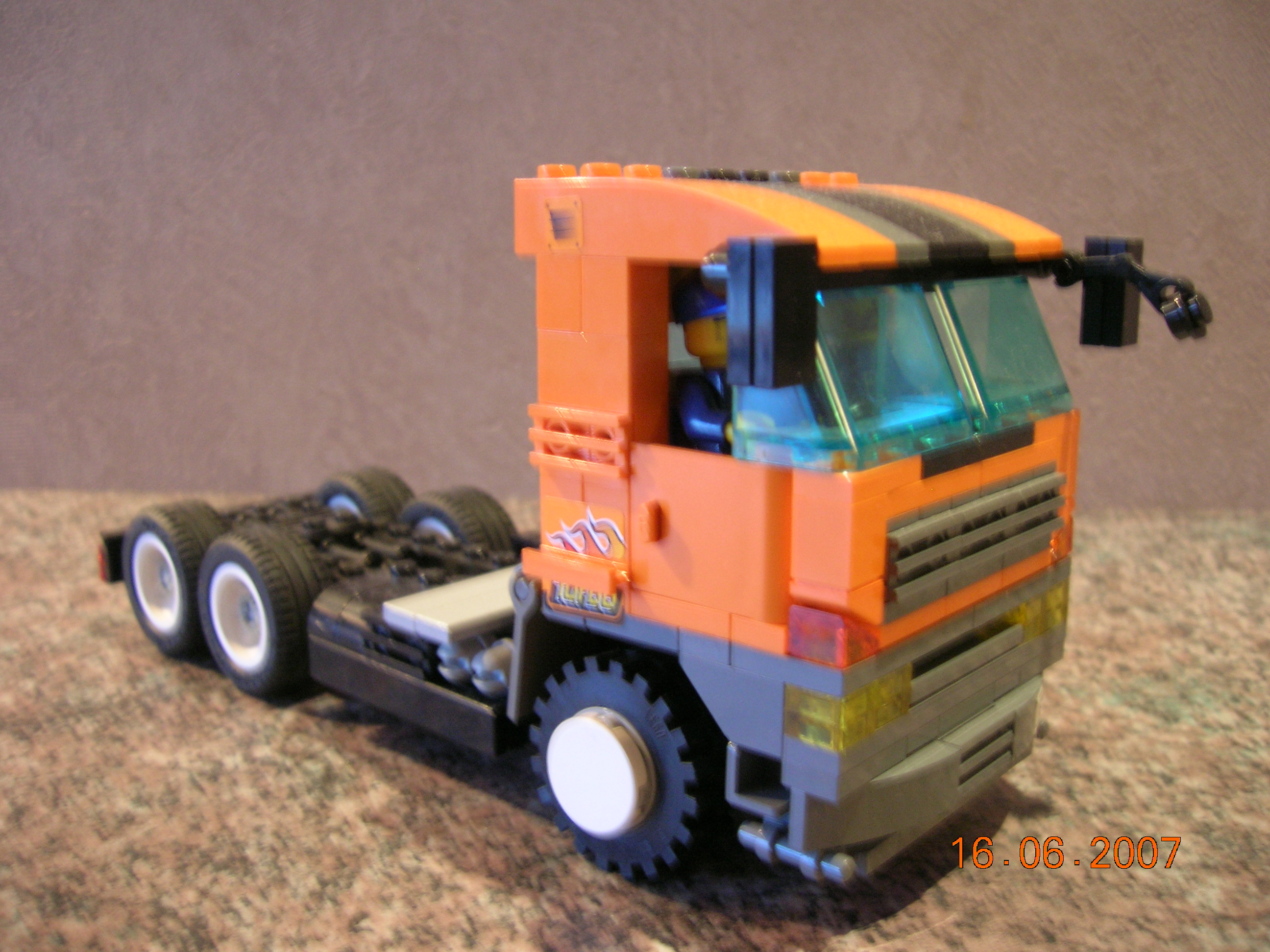 hino.jpg