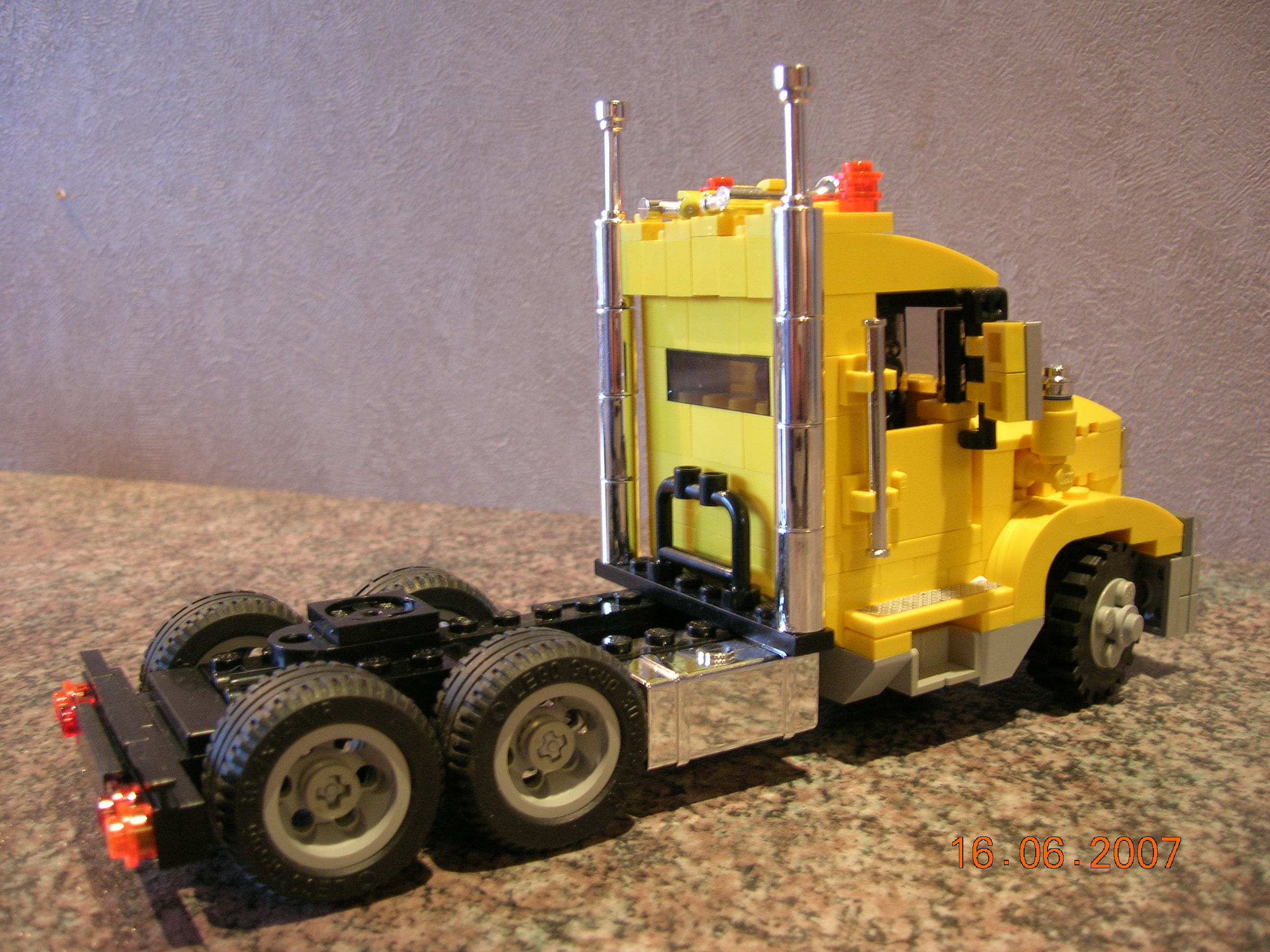 picture_748.jpg