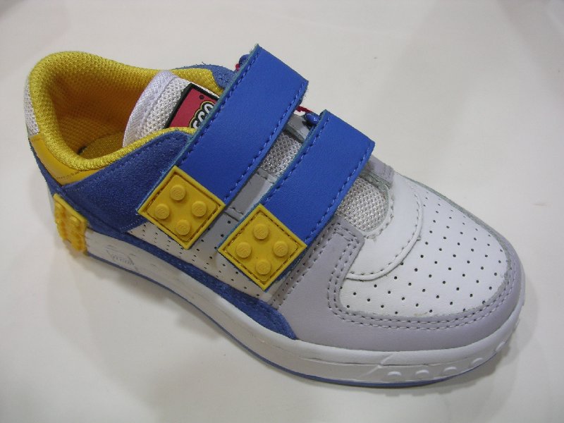 legoshoes001.jpg