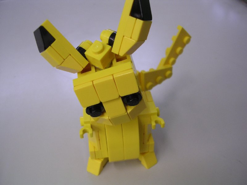 pikachu-07.jpg