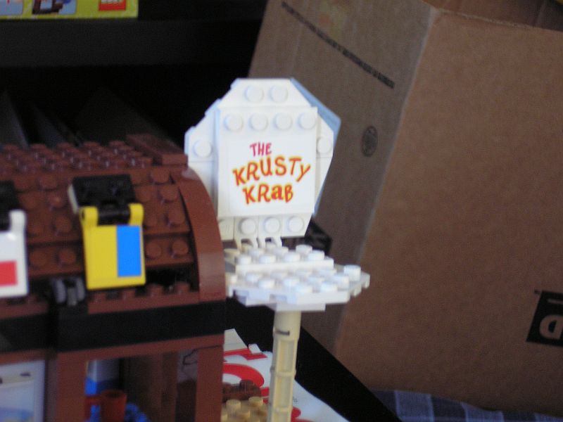 krusty_krab_side_of_front.jpg