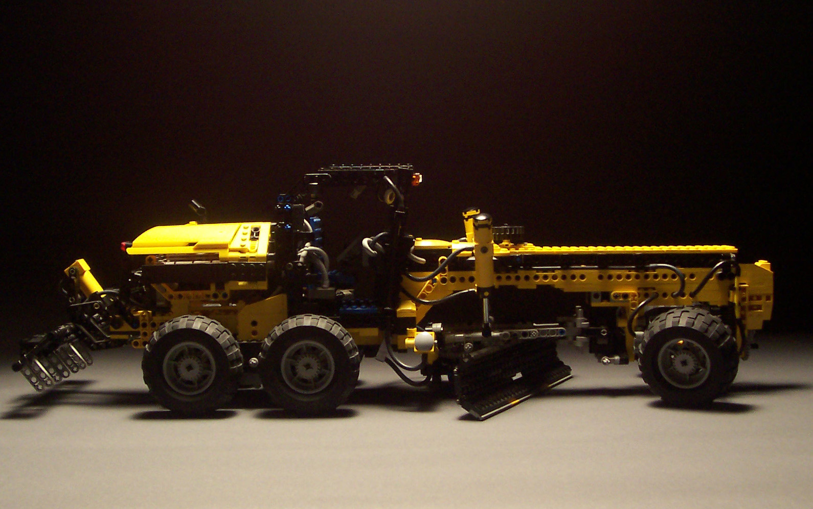 side2.jpg