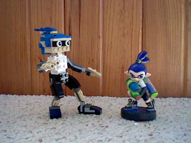 inkling_boy_with_amiibo.jpg