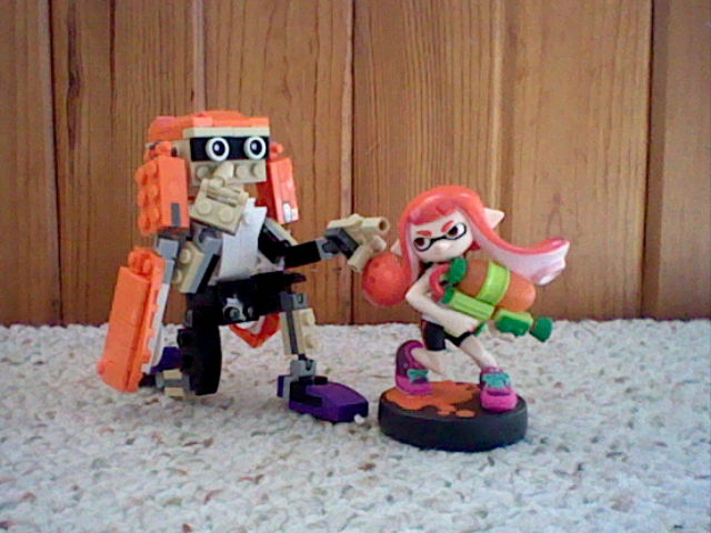 inkling_girl_with_amiibo.jpg