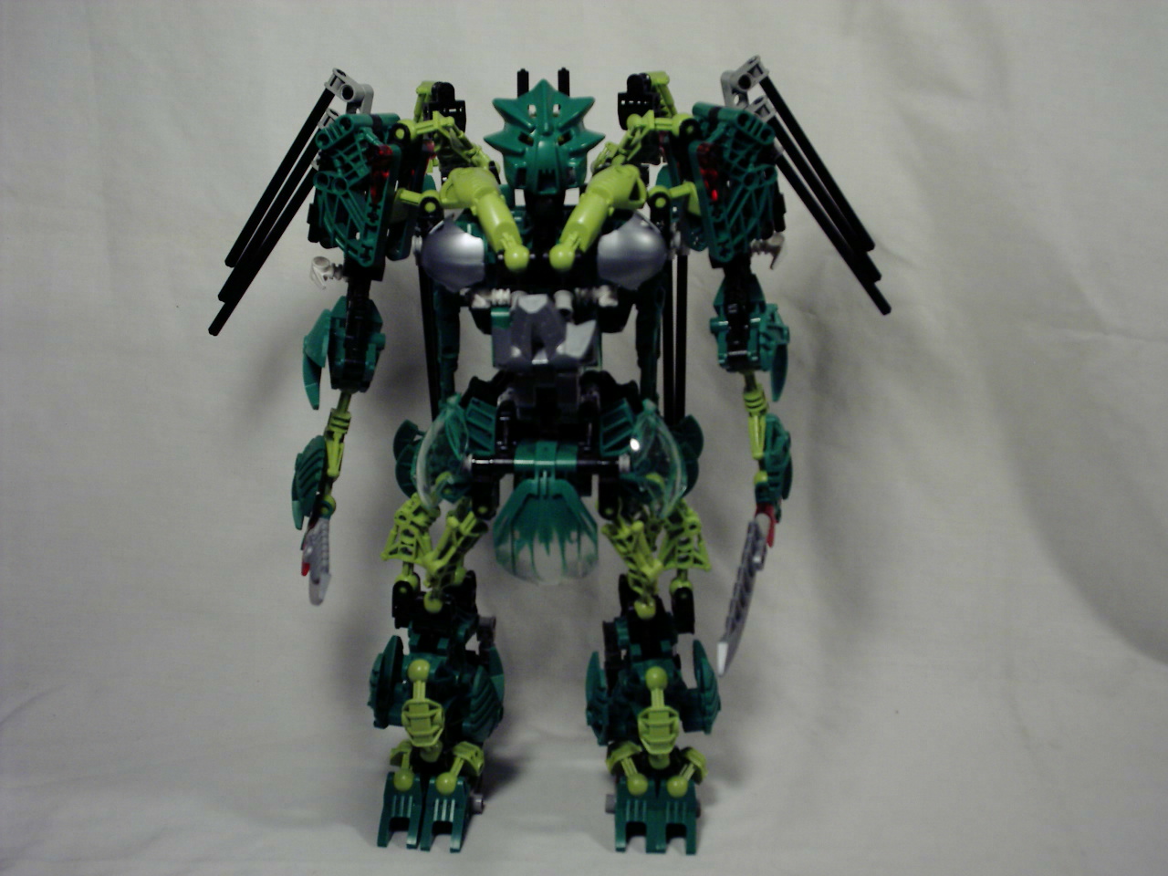 lewa-megaarmored_001.jpg