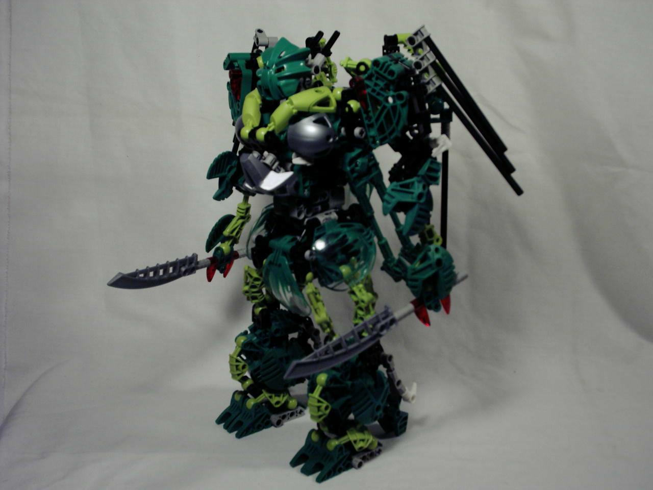 lewa-megaarmored_002.jpg