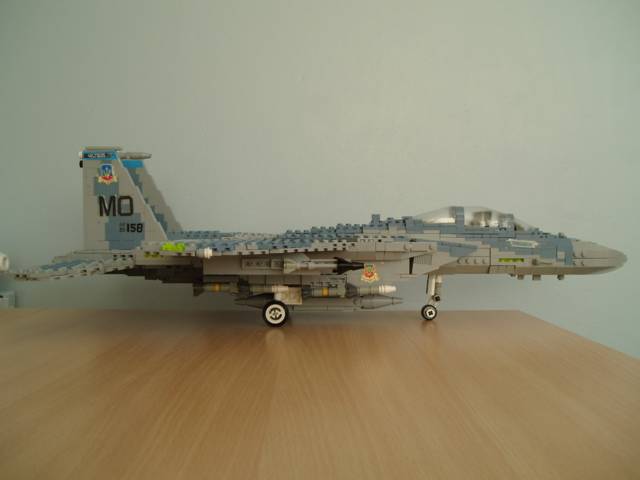 f15c_08.jpg