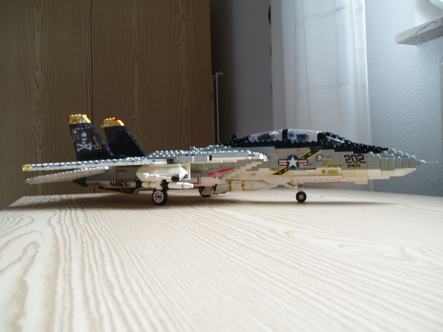 f1402.jpg