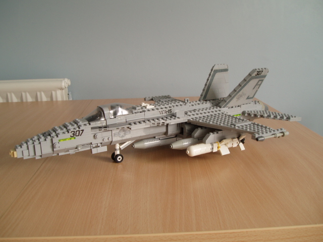 fa-18c_01.jpg