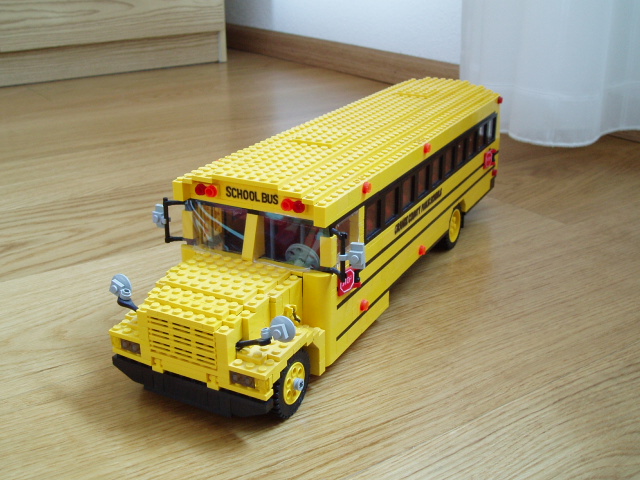 schoolbus01.jpg