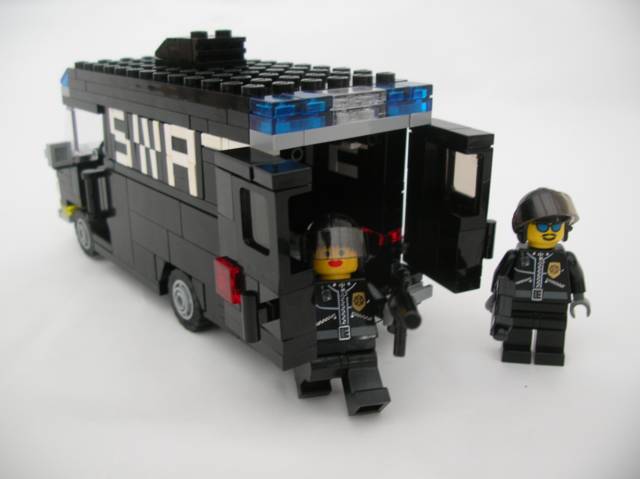 swatvan_1.jpg