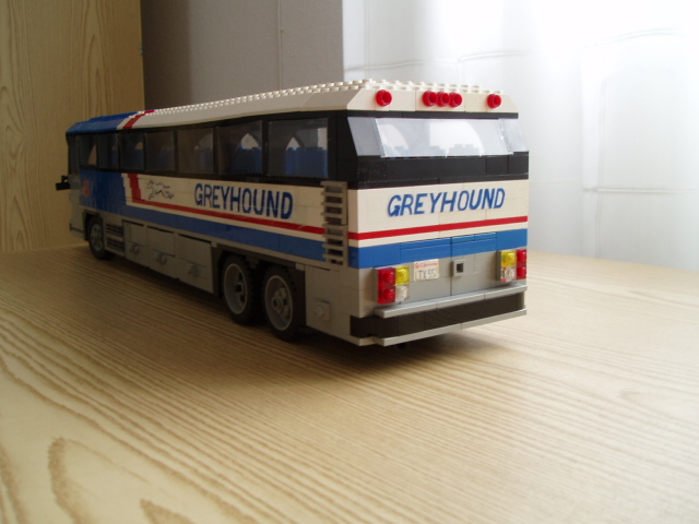 greyhound_02.jpg