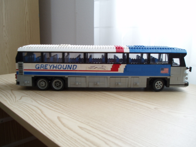 greyhound_04.jpg