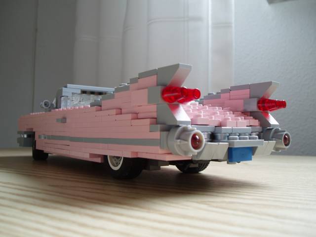 cadillac_8.jpg