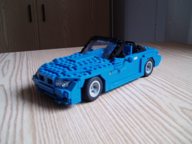 mroadster_01.jpg