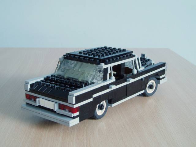 mercedesw112_03.jpg