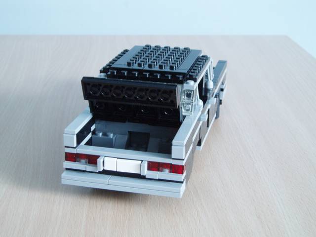 mercedesw112_08.jpg