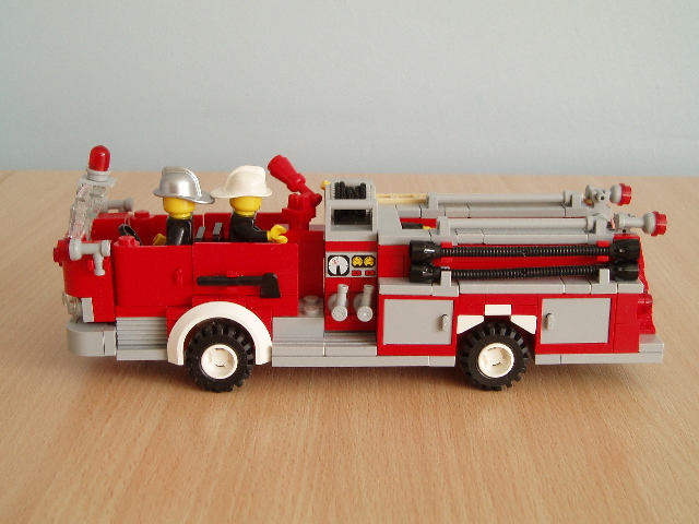 mack_pumper_02.jpg