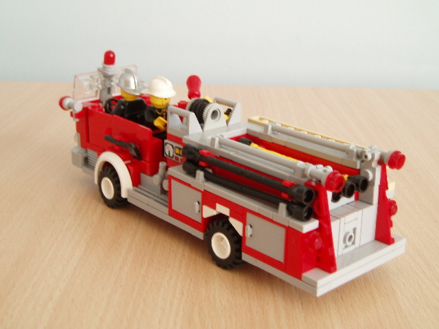 mack_pumper_03.jpg