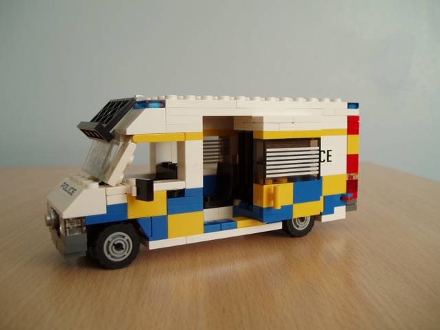 policevan_3.jpg