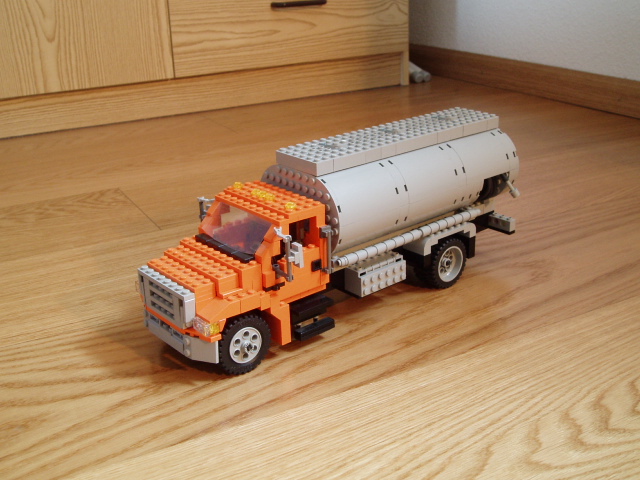 tanker1.jpg