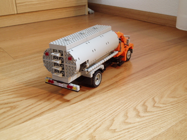 tanker4.jpg