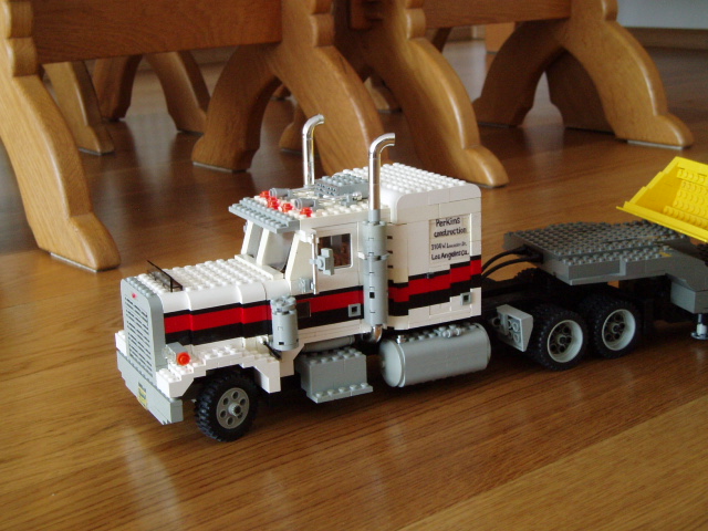 peterbilt_4.jpg