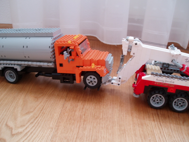 tankertowing_2.jpg