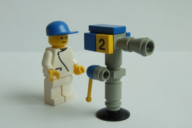 minifigwithcamera.jpg