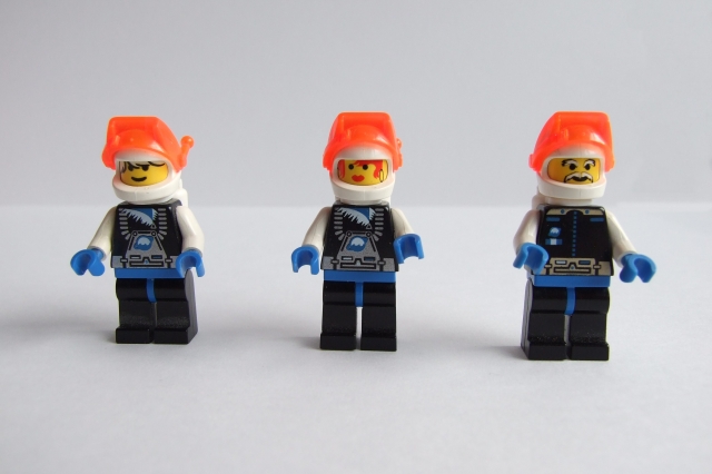 minifigs.jpg