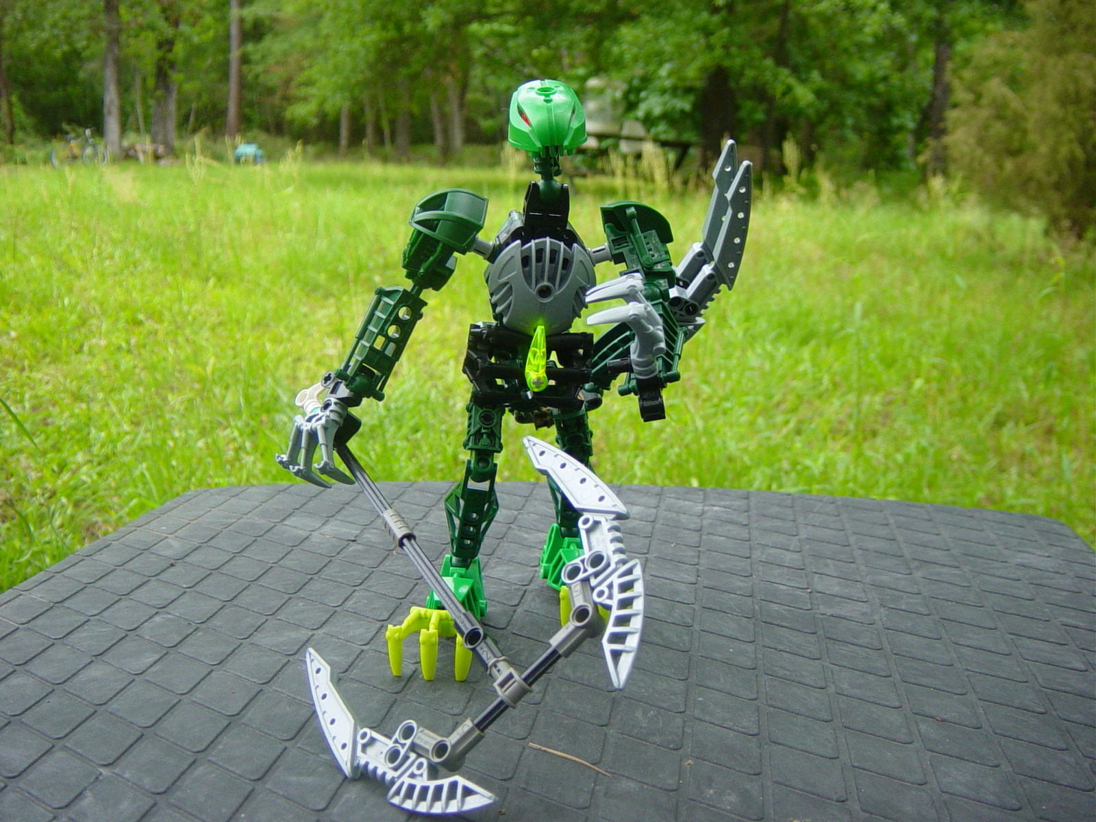 bioniclestormraptor_001.jpg